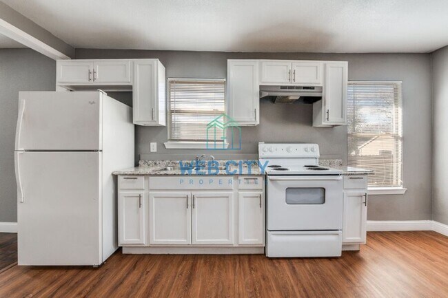 Foto del edificio - 1323 Grinnell St