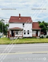 Building Photo - 320 W 21st St