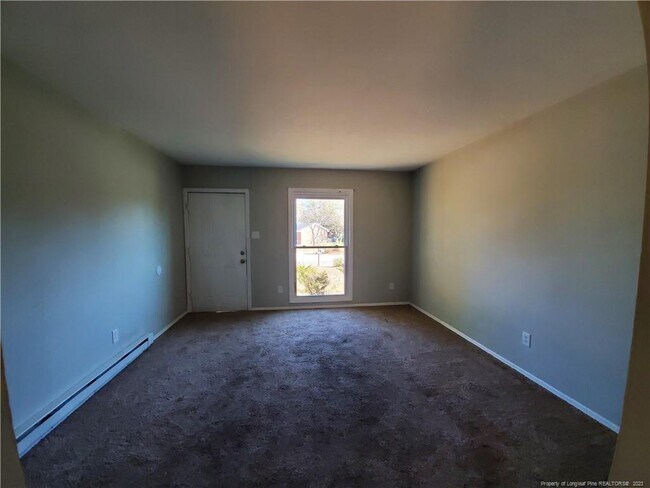 Foto del edificio - 5527 Livingston Dr