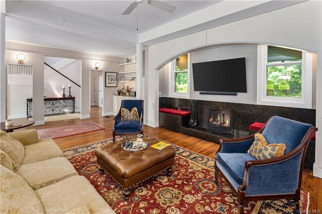 Foto del edificio - 658 Grant Rd