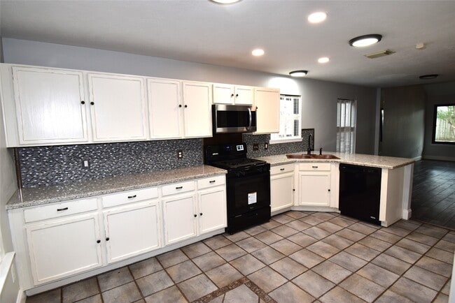 Building Photo - 21022 Creek Edge Ct