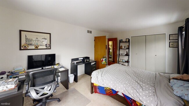 Building Photo - 2 br, 1 bath Condo - 2635 Fenwick Ct