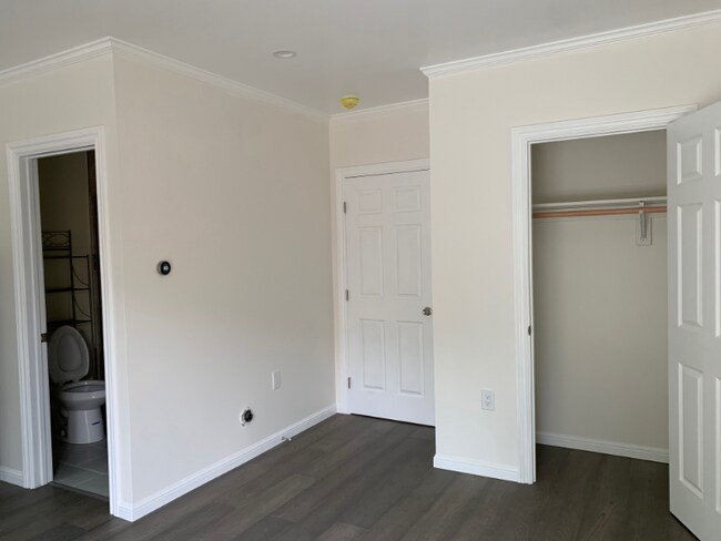 Foto del edificio - 45 Pinehurst Way