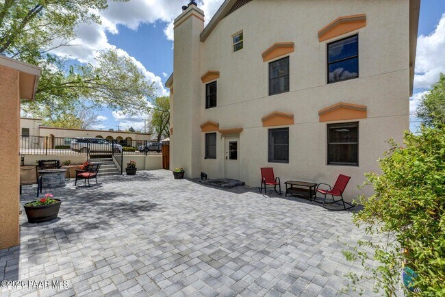 Foto del edificio - 502 Western Ave