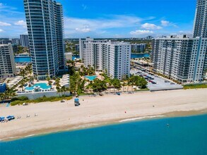 Building Photo - 3000 S Ocean Dr