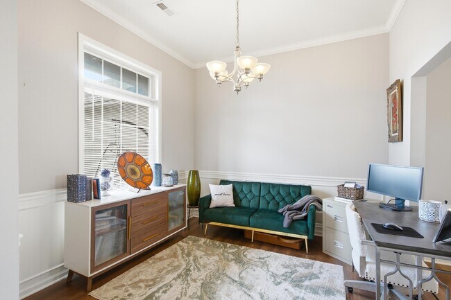 Foto del edificio - 5005 Craydon Dr