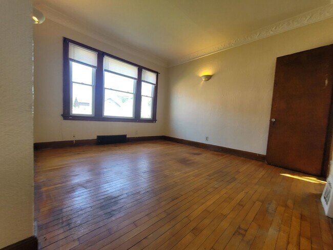 Foto del interior - 421-425 Washington