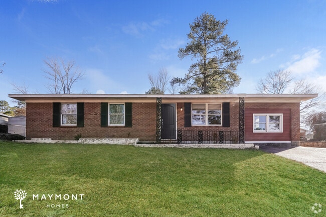 Building Photo - 2508 Kensington Dr N