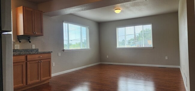 Building Photo - 1728 Hampton S