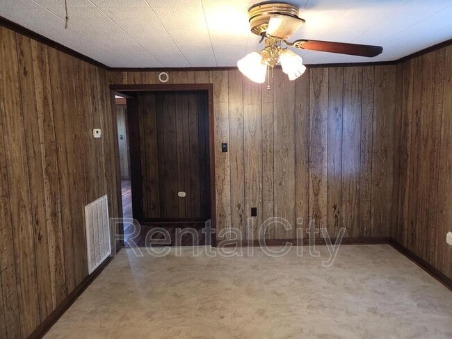 Building Photo - 1214 Kw Ave