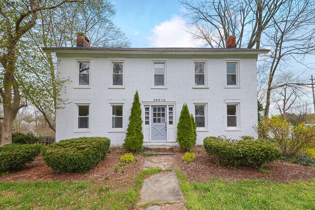 Foto del edificio - 39016 Detroit Rd
