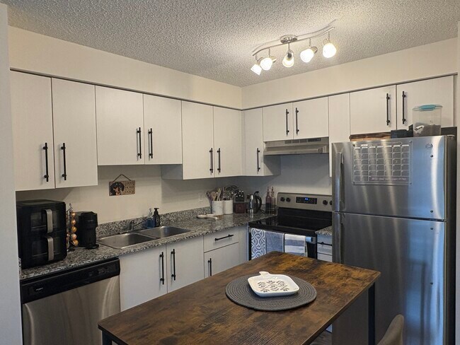 Photo du bâtiment - 635 Secord Blvd NW