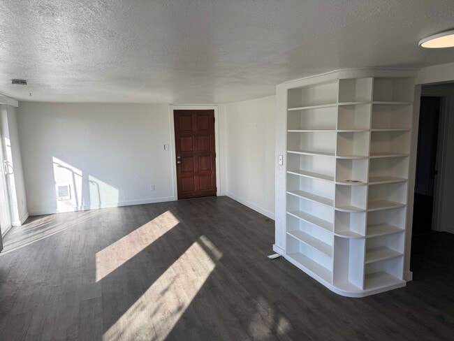 Building Photo - 1615 SW 110th St