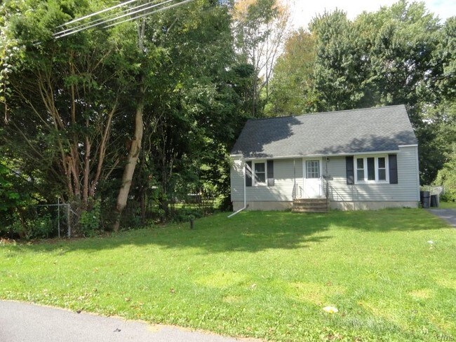 Foto del edificio - 207 Northwood Dr