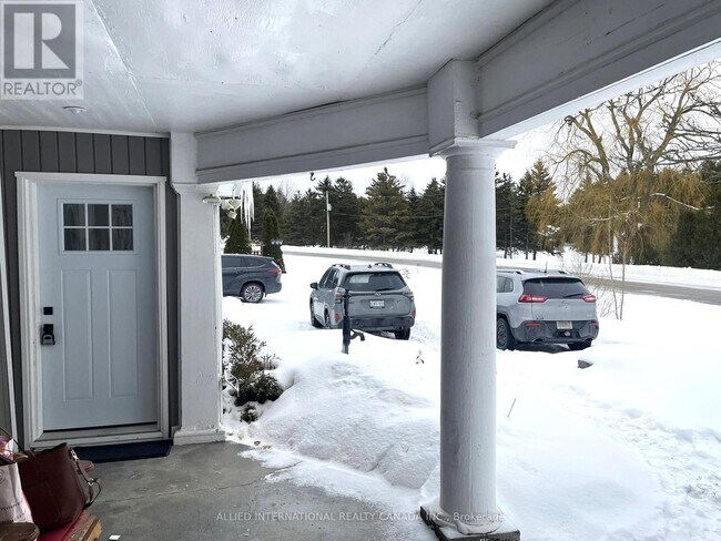 Photo du bâtiment - 150 Tamblyn Rd