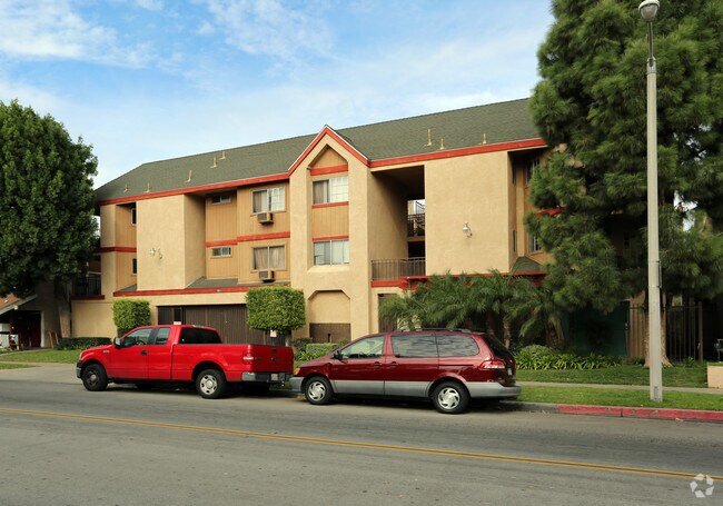 Building Photo - Chestnut Villas Apartments