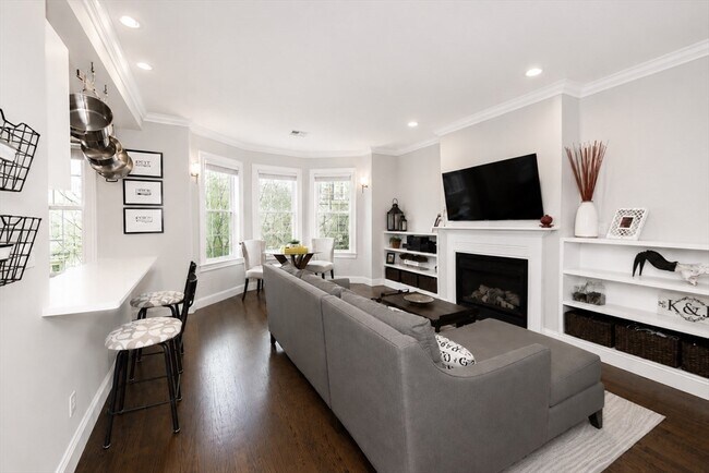 Foto del edificio - 656 E 7th St