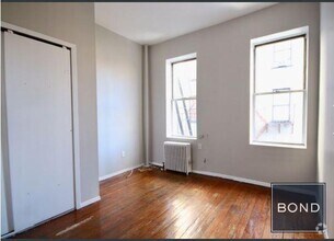 Building Photo - 543 E 5th St
