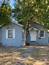 1500b 1st St