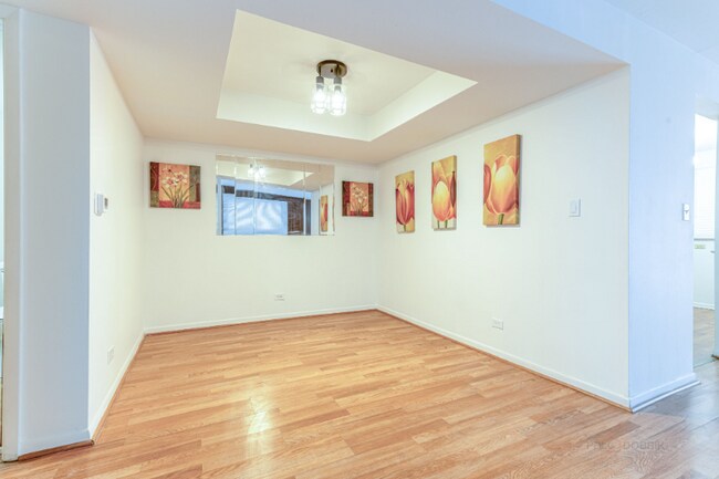 Foto del edificio - 9260 Dee Rd