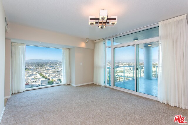 Building Photo - 13600 Marina Pointe Dr