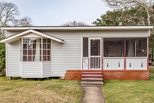 Foto del edificio - Cozy 2-Bedroom Home in Pascagoula