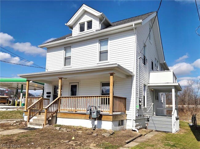 Building Photo - 110 Bell Ave