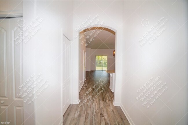Building Photo - 4 br, 2 bath House - 32803 Grantman Dr