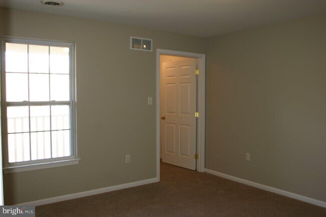 Building Photo - 168 Christine Dr