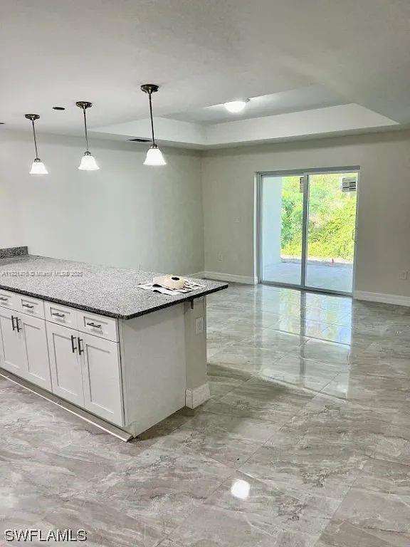 Building Photo - 354-356 Bell Blvd S