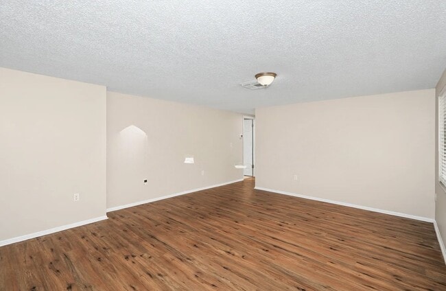 Foto del edificio - 7713 Seashore Dr
