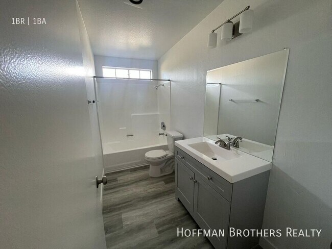 Foto del edificio - 13253 Vanowen St