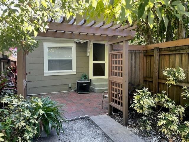 Primary Photo - 807 1/2 S Fremont Ave