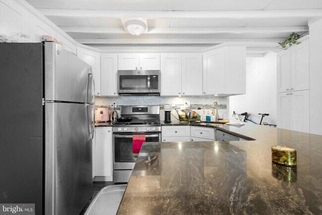 Foto del edificio - 530-532 Bainbridge St