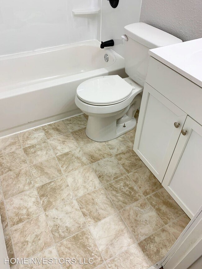Foto del edificio - 4056 Oakmont Dr