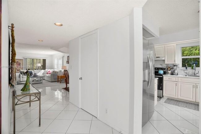 Building Photo - 1801 Eleuthera Point