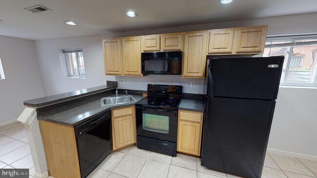 Foto del edificio - 732 Park Rd NW