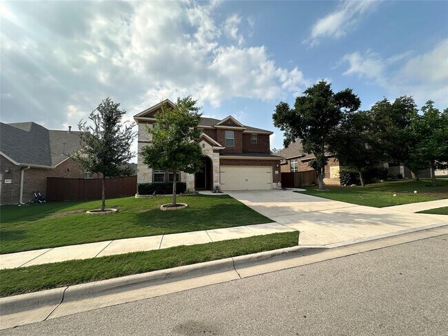 Foto del edificio - 4213 Valley Oaks Dr