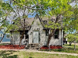 Building Photo - 5022 49th Ave N