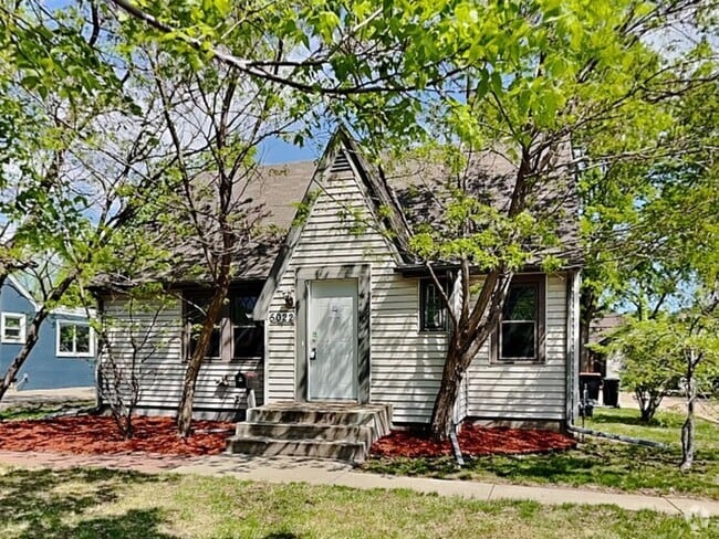 Building Photo - 5022 49th Ave N