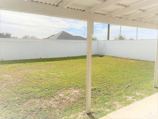 Foto del edificio - 2401 S Jackson Rd