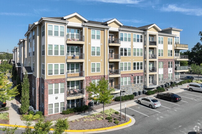 Riverwoods at Lake Ridge - 2085 Tacketts Village Sq