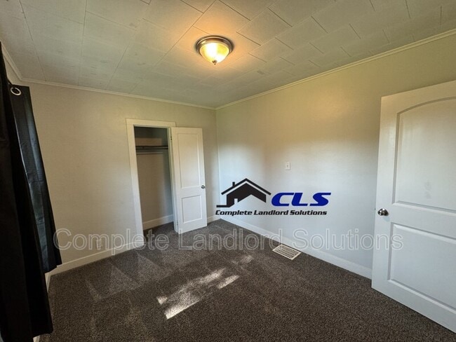 Building Photo - 2145 8th Ave