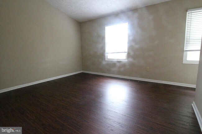 Building Photo - 410 Fleece Flower Dr