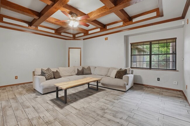 Photo - 14125 Osage Dr (Edmond, OK) House