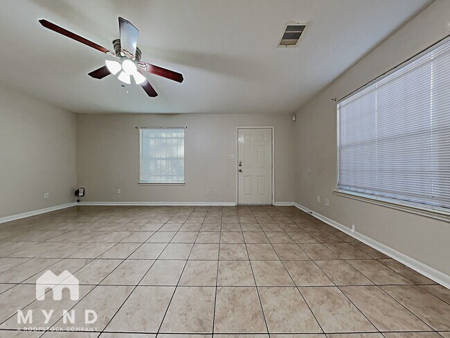 Foto del edificio - 6128 Sidney St