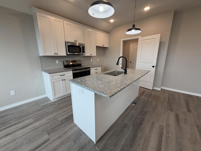 Foto del edificio - 1183 E Habersham St