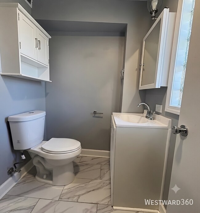 Building Photo - 508 W 46th St