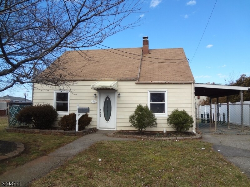 Primary Photo - 69 Ovington Ave