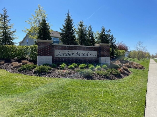 Building Photo - Single Family Home in Hoffman Estates